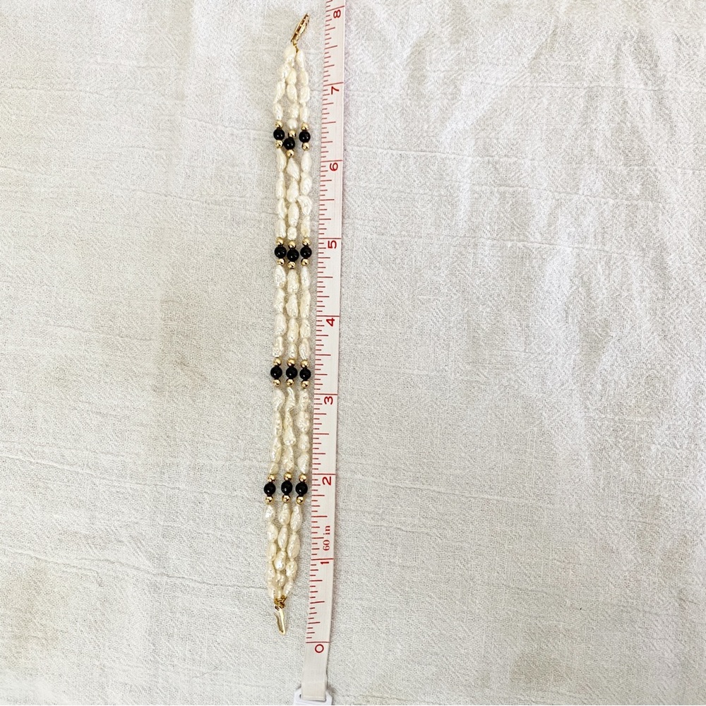 14 karat gold, delicate stone bracelet - Picture 6 of 6